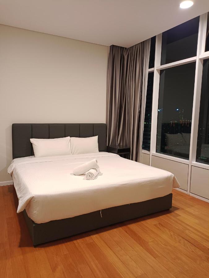 Sky Suites Klcc Kl Home Куала-Лумпур Экстерьер фото