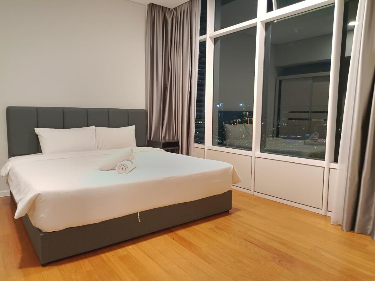 Sky Suites Klcc Kl Home Куала-Лумпур Экстерьер фото